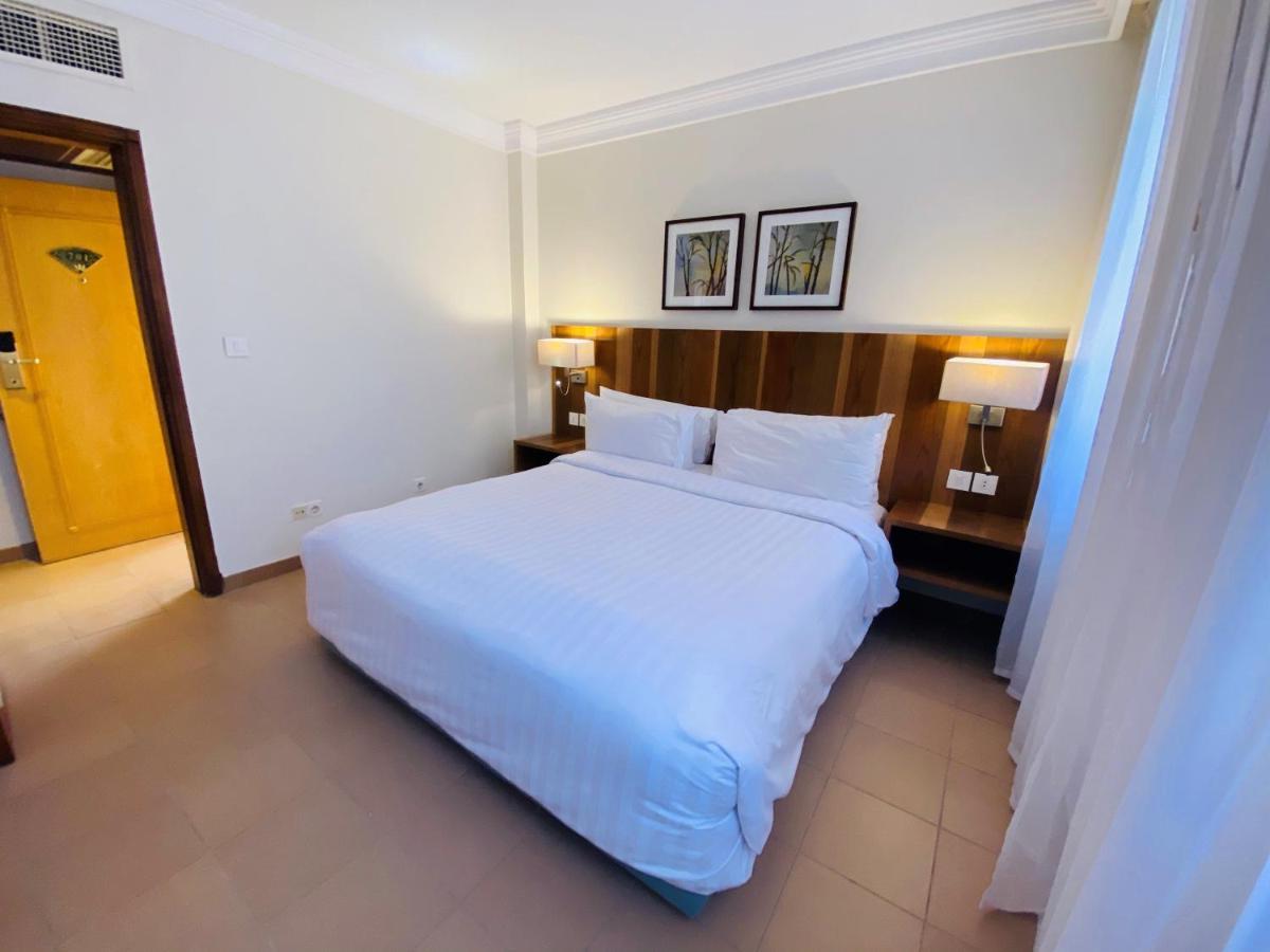 Hurghada Suites & Apartments Serviced By Marriott Exterior foto A bedroom at the hotel