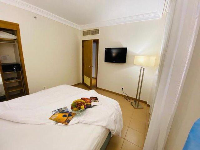 Hurghada Suites & Apartments Serviced By Marriott Exterior foto A room at the hotel