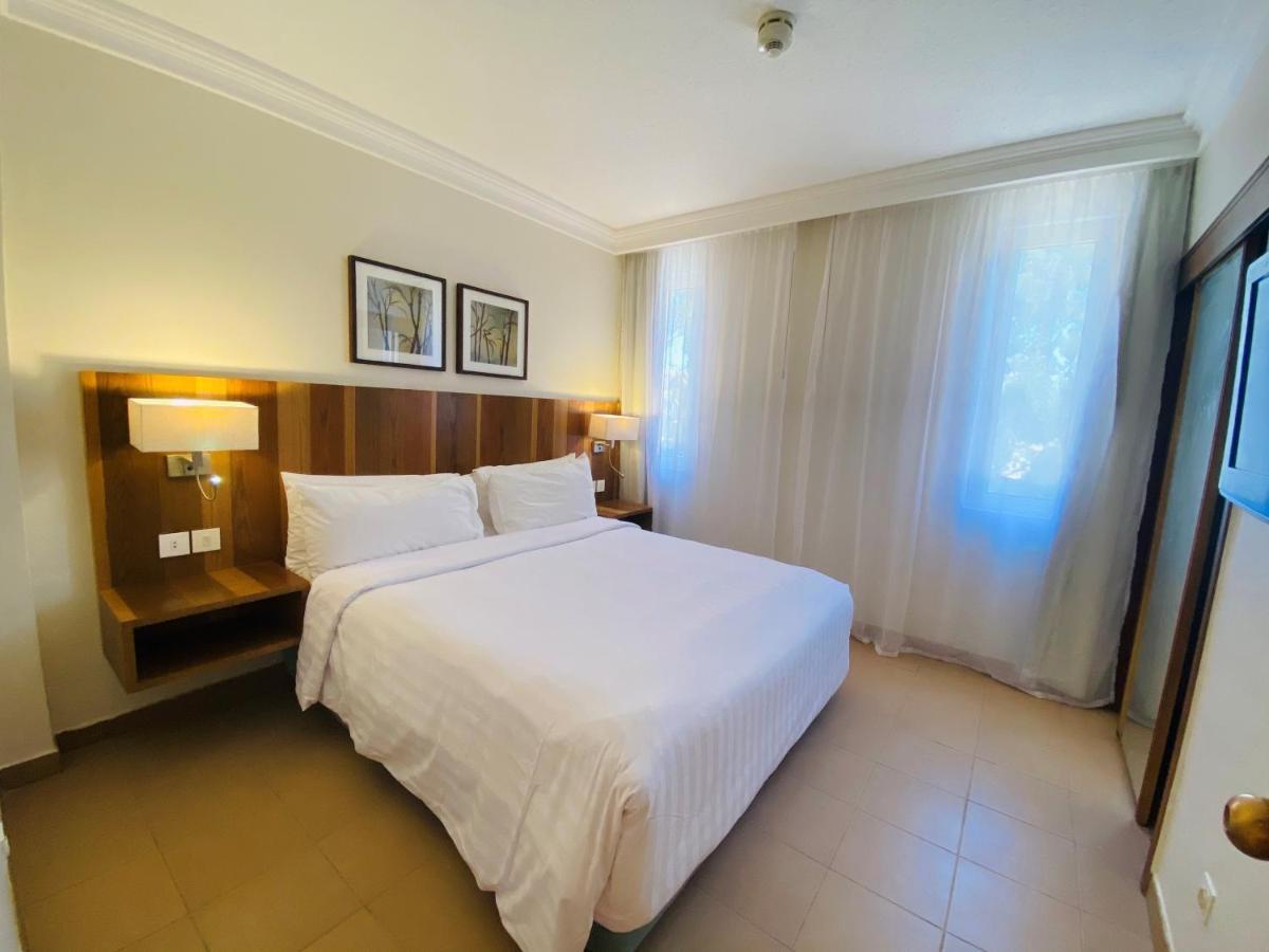 Hurghada Suites & Apartments Serviced By Marriott Exterior foto A bedroom at the hotel