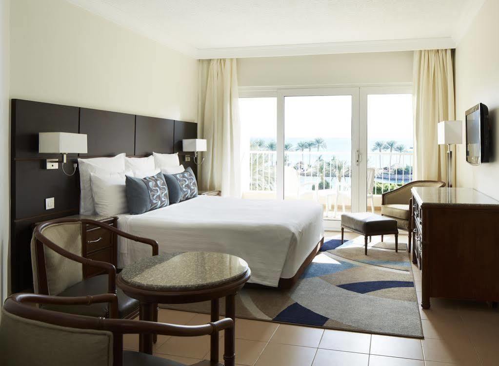 Hurghada Suites & Apartments Serviced By Marriott Exterior foto A room at the Hilton Sharm El Sheikh