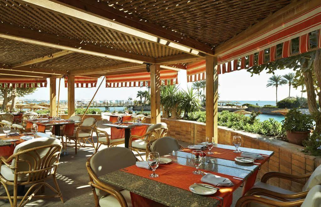 Hurghada Suites & Apartments Serviced By Marriott Exterior foto The Beach House